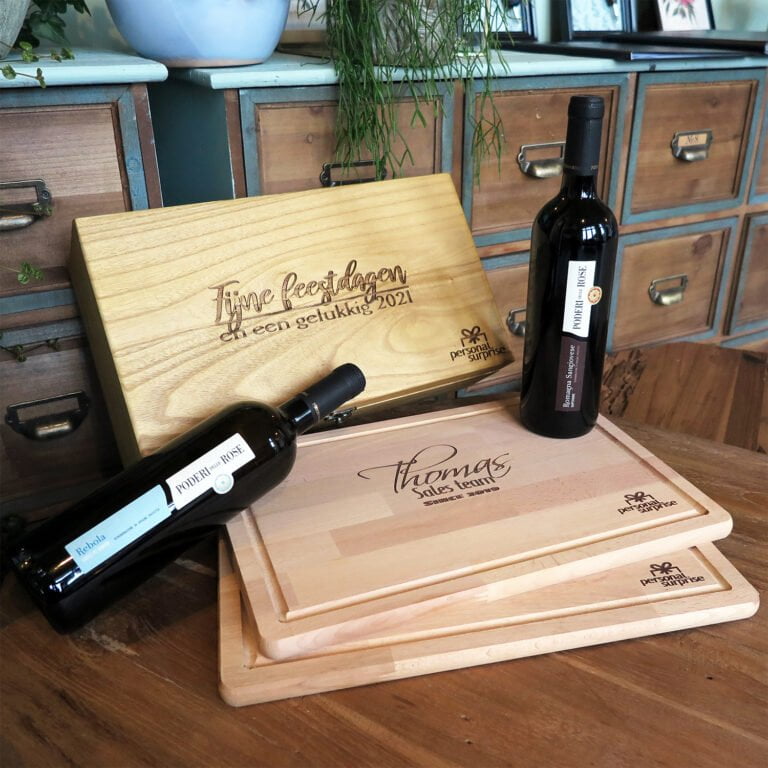 Geschäftliche Weihnachtsgeschenke für Verwandte, Mitarbeiter oder Kollegen. Bestellen Sie Ihre Weihnachtsgeschenke für Unternehmen mit Logo bei PersonalSurprise