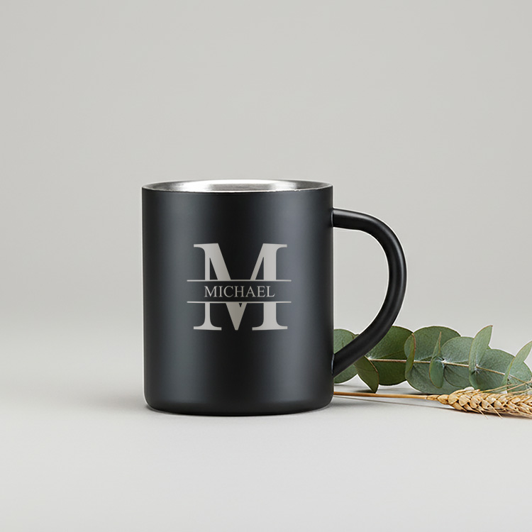 Thermosbecher-Gravur, ideal für personalisierte Geschenke mit Ihrem eigenen Design oder Logo.