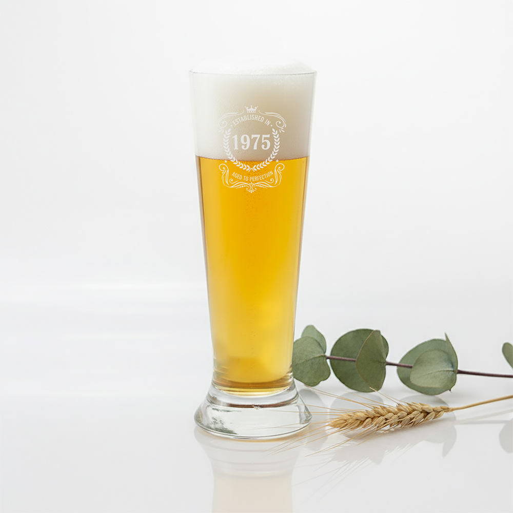 Pilsner Bierglas mit Jahr 1975 und Bier eingraviert